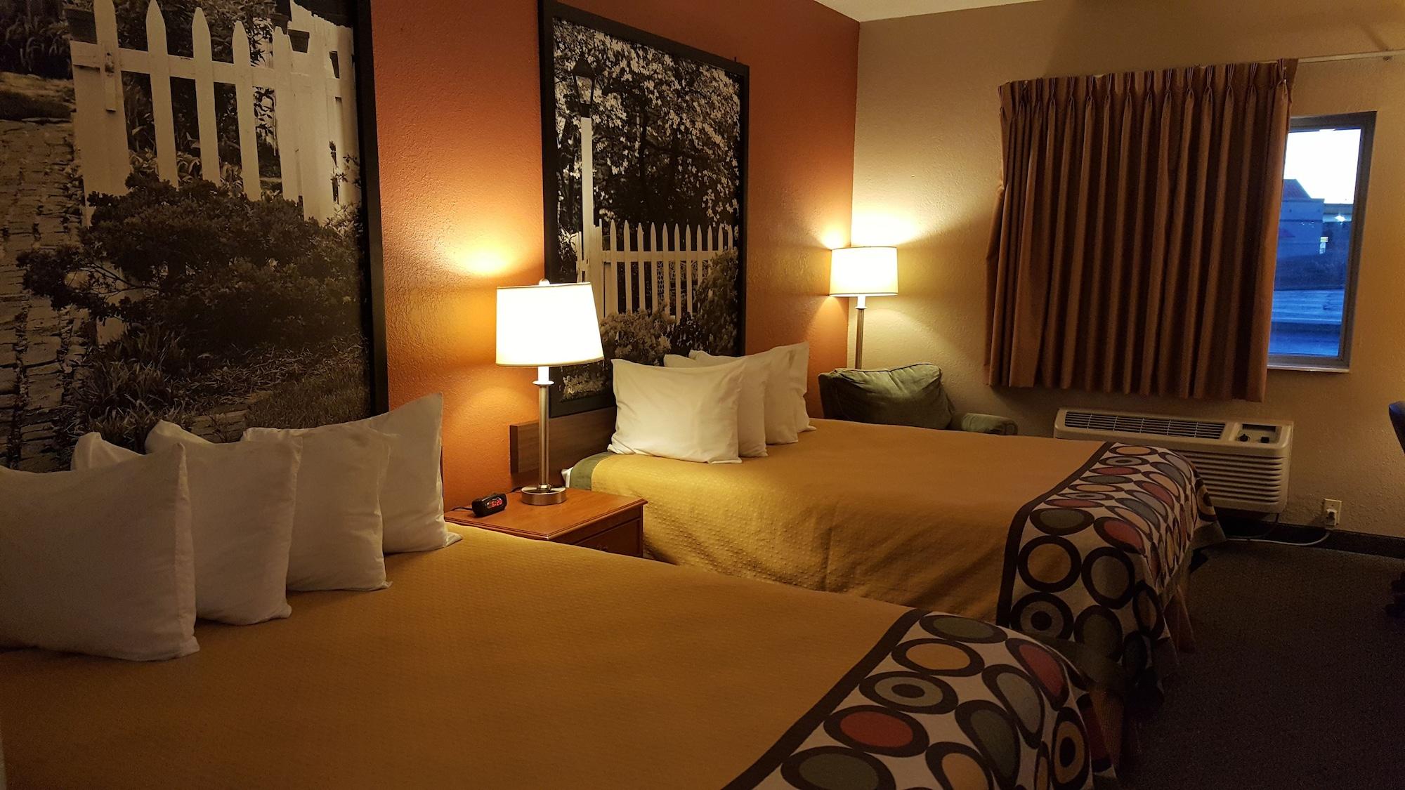 Super 8 By Wyndham Central City Bagian luar foto